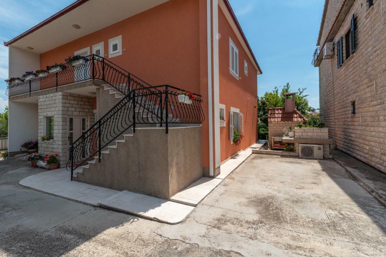 Marinella Lägenhet Trogir Exteriör bild