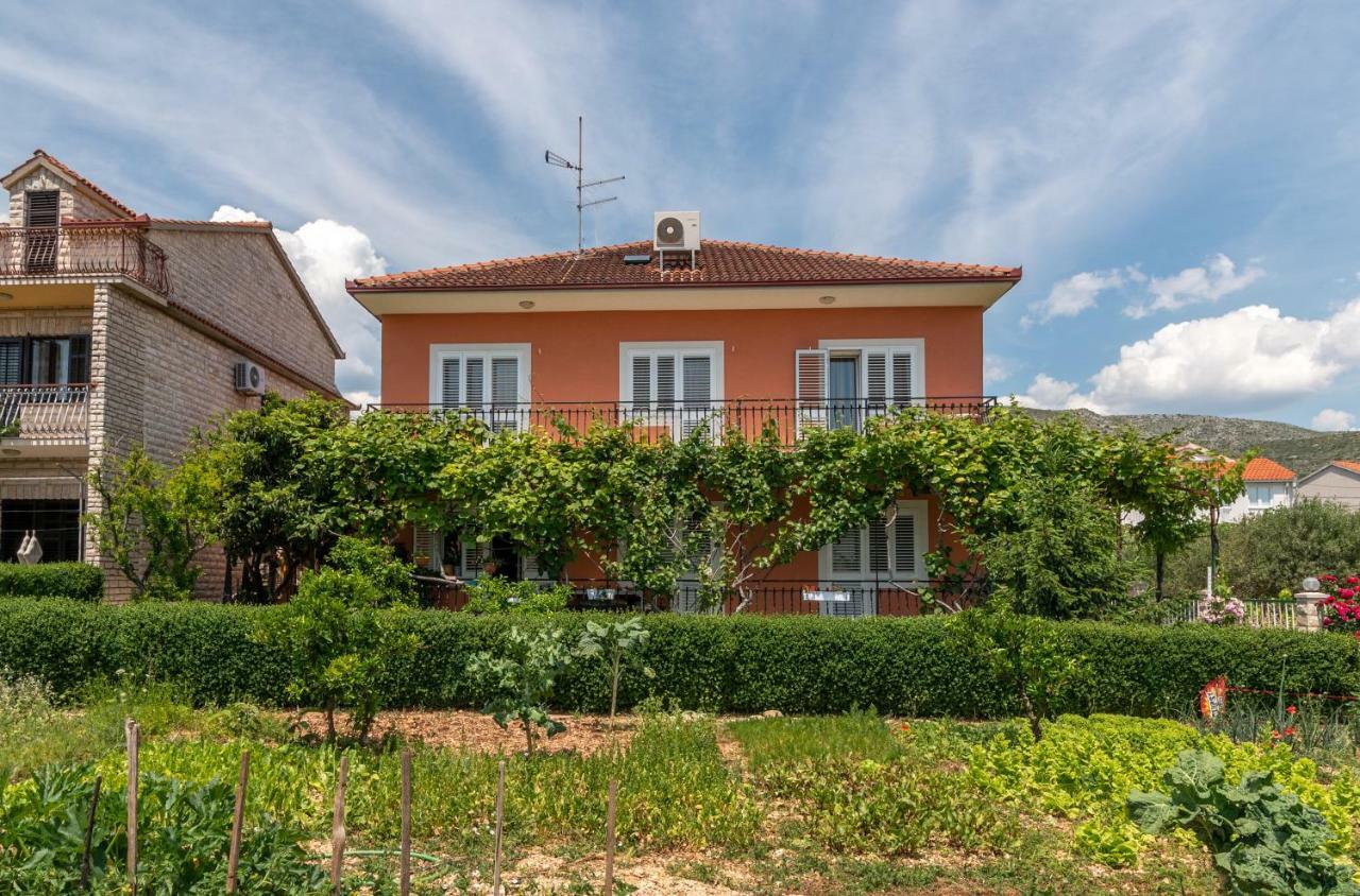 Marinella Lägenhet Trogir Exteriör bild